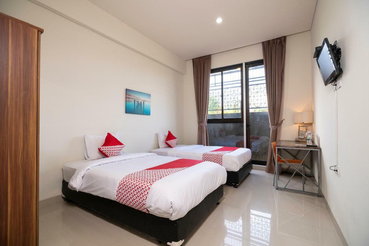 Oyo 697 Olivia Inn Denpasar ليجيان المظهر الخارجي الصورة