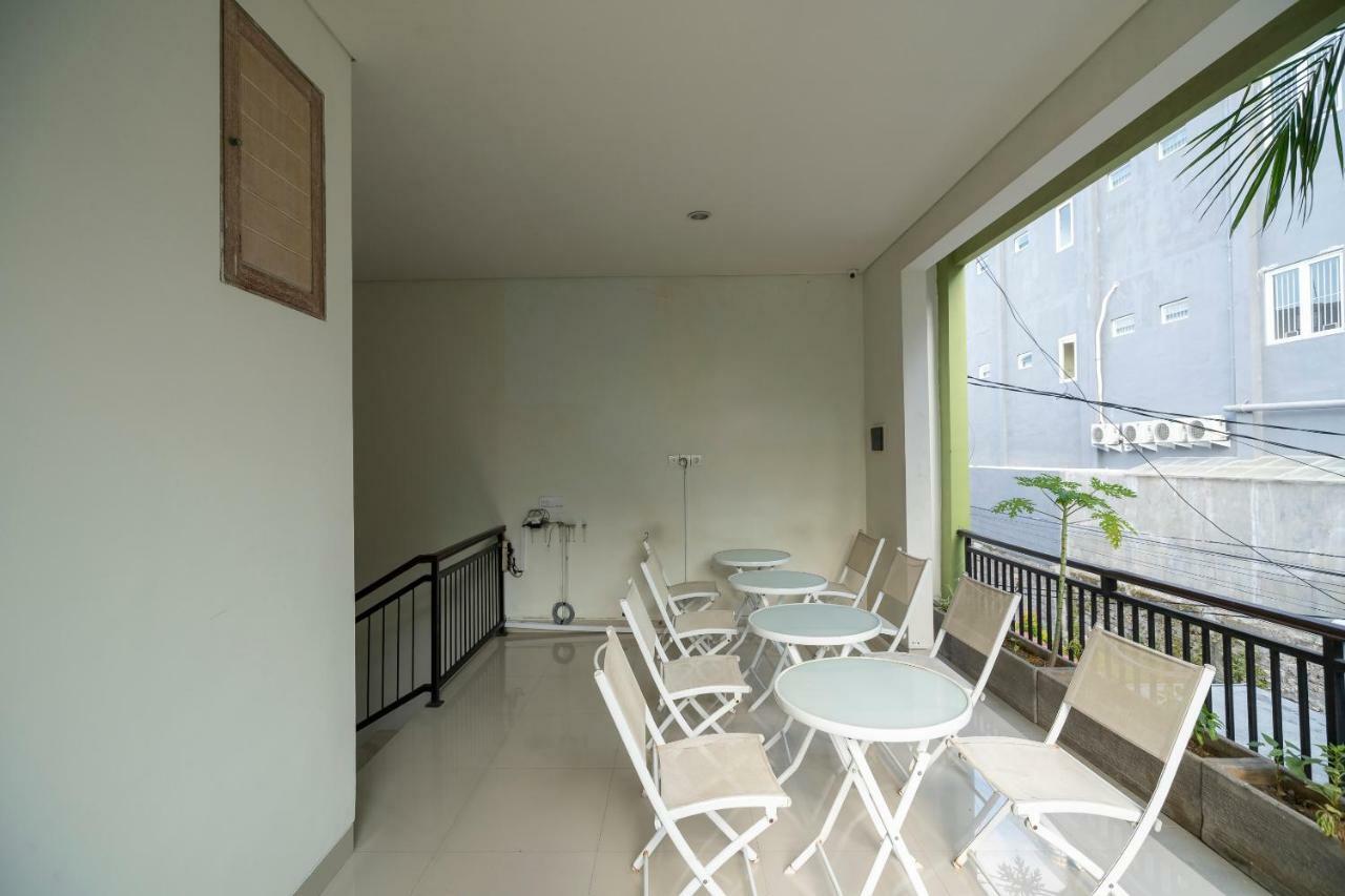 Oyo 697 Olivia Inn Denpasar ليجيان المظهر الخارجي الصورة
