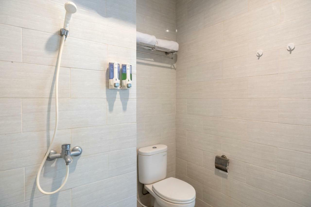 Oyo 697 Olivia Inn Denpasar ليجيان المظهر الخارجي الصورة