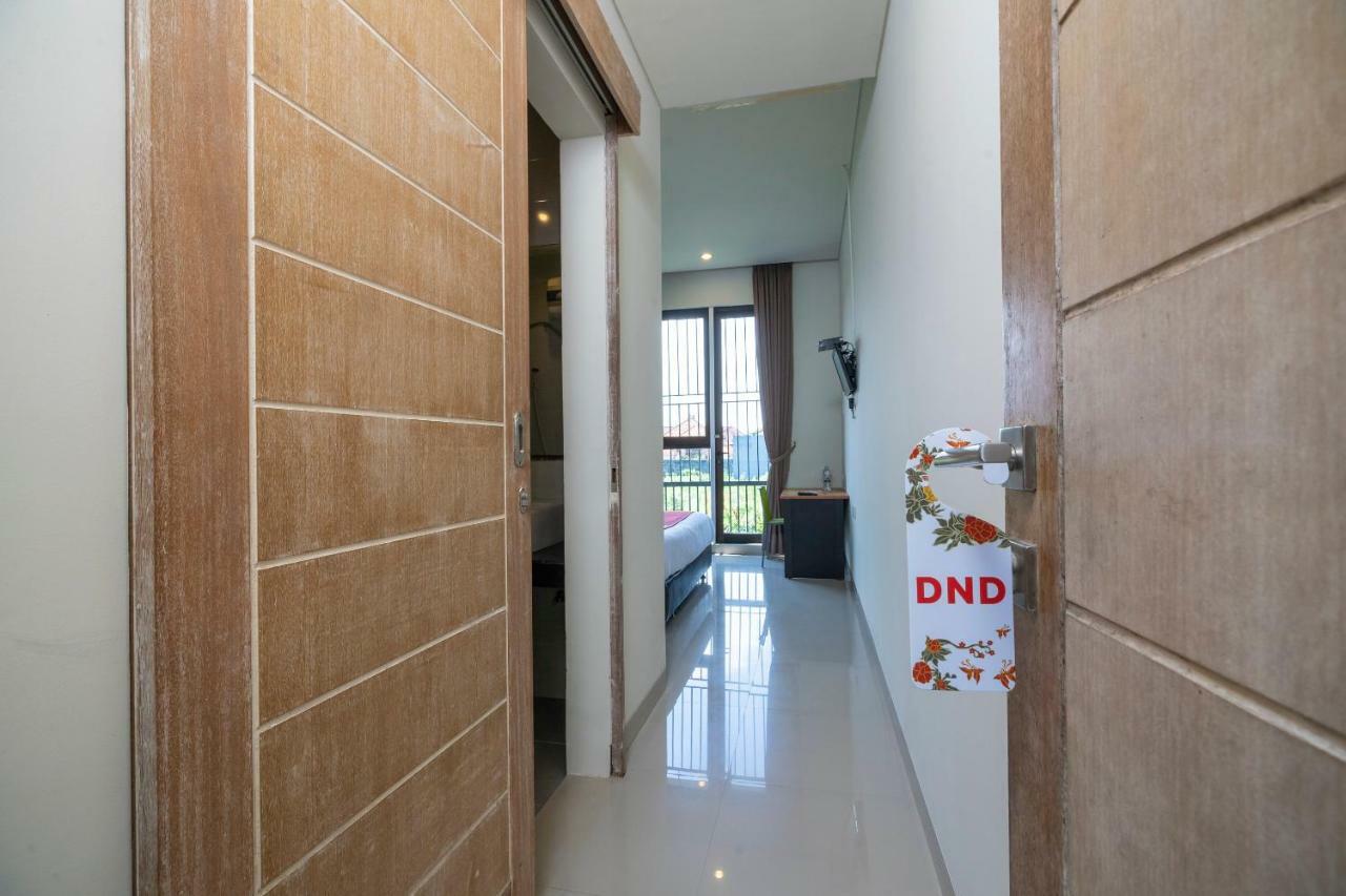 Oyo 697 Olivia Inn Denpasar ليجيان المظهر الخارجي الصورة