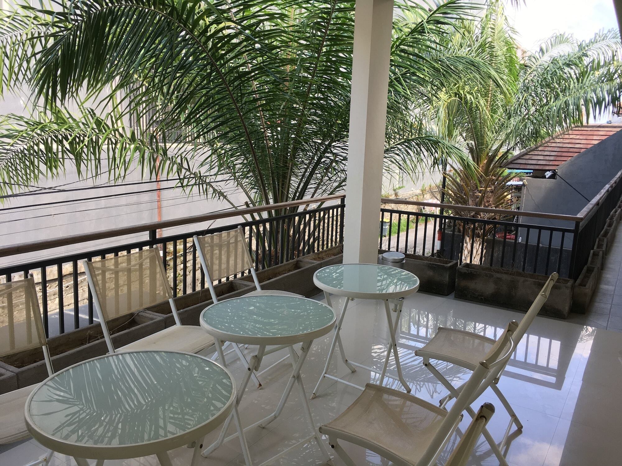 Oyo 697 Olivia Inn Denpasar ليجيان المظهر الخارجي الصورة