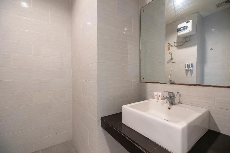 Oyo 697 Olivia Inn Denpasar ليجيان المظهر الخارجي الصورة